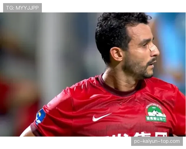 足球规则中危险动作的判罚标准与裁判执行细节解析