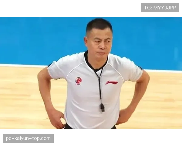 篮球比赛中掩护犯规判定的核心要素与裁判执法标准详细解析